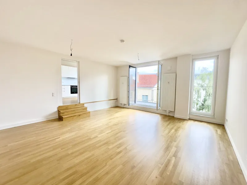 Über den Dächern Friedrichshains – helle Loftwohnung mit Balkon, EBK & Südausrichtung — photo 1